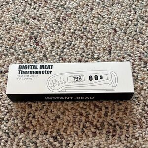 Digital Instant-Read Meat Thermometer. NIB